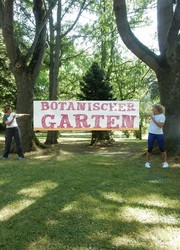 CK im Bot. Garten mit Übungen ChiKung Yoga Qi Gong Gymnastik Entspannung Eschwege (2) (736x1024)